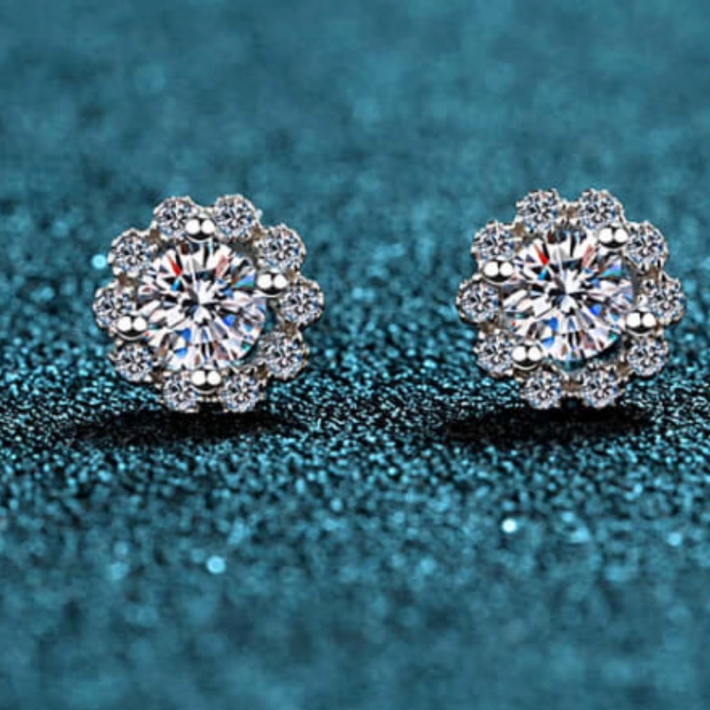 Solid Sterling Silver 925 Moissanite Flower Dainty Stud Earring